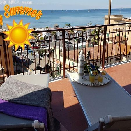 Mary'S Penthouse Leilighet Lido di Ostia Eksteriør bilde