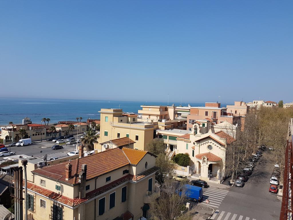 Mary'S Penthouse Leilighet Lido di Ostia Eksteriør bilde