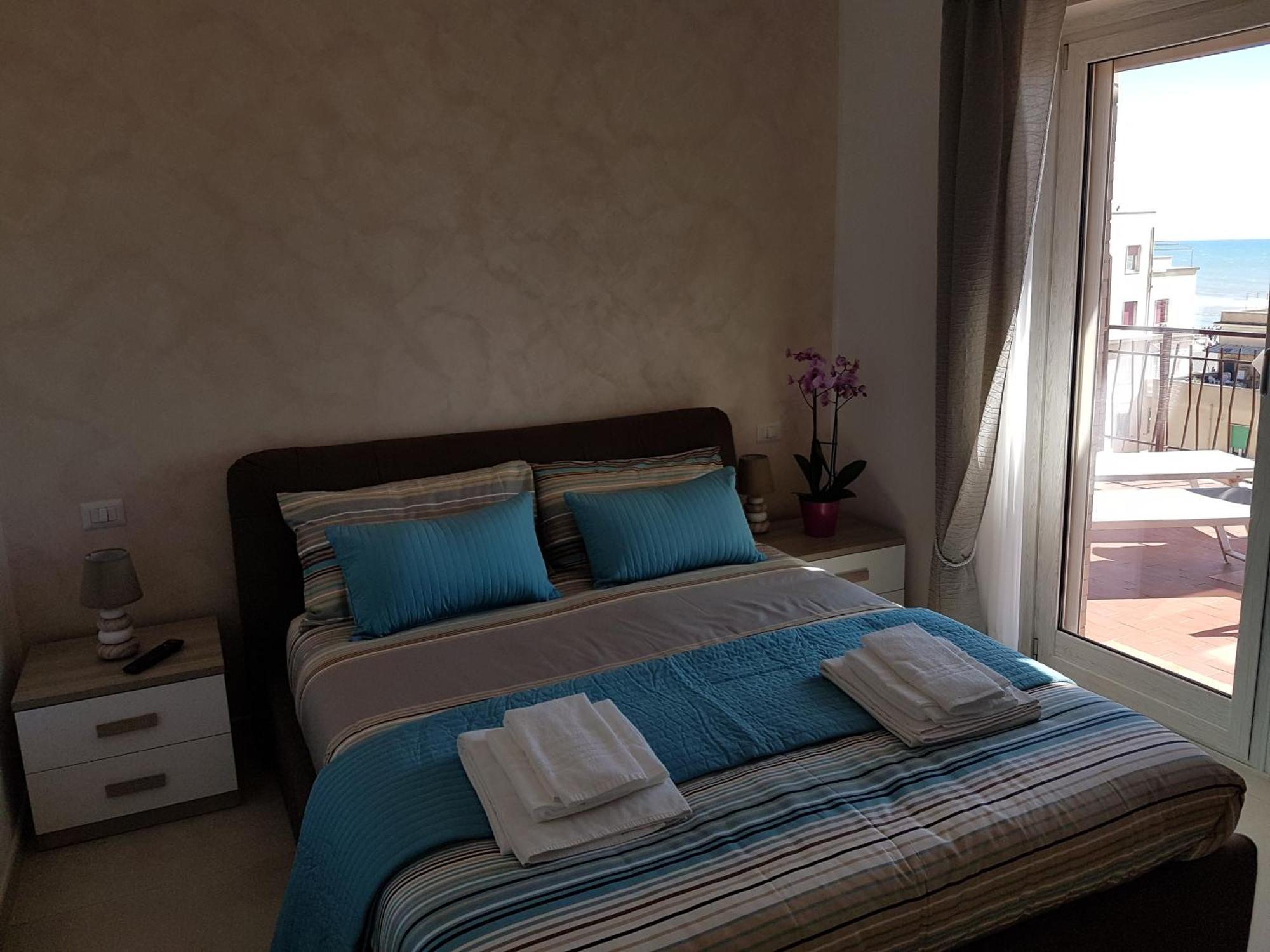 Mary'S Penthouse Leilighet Lido di Ostia Eksteriør bilde