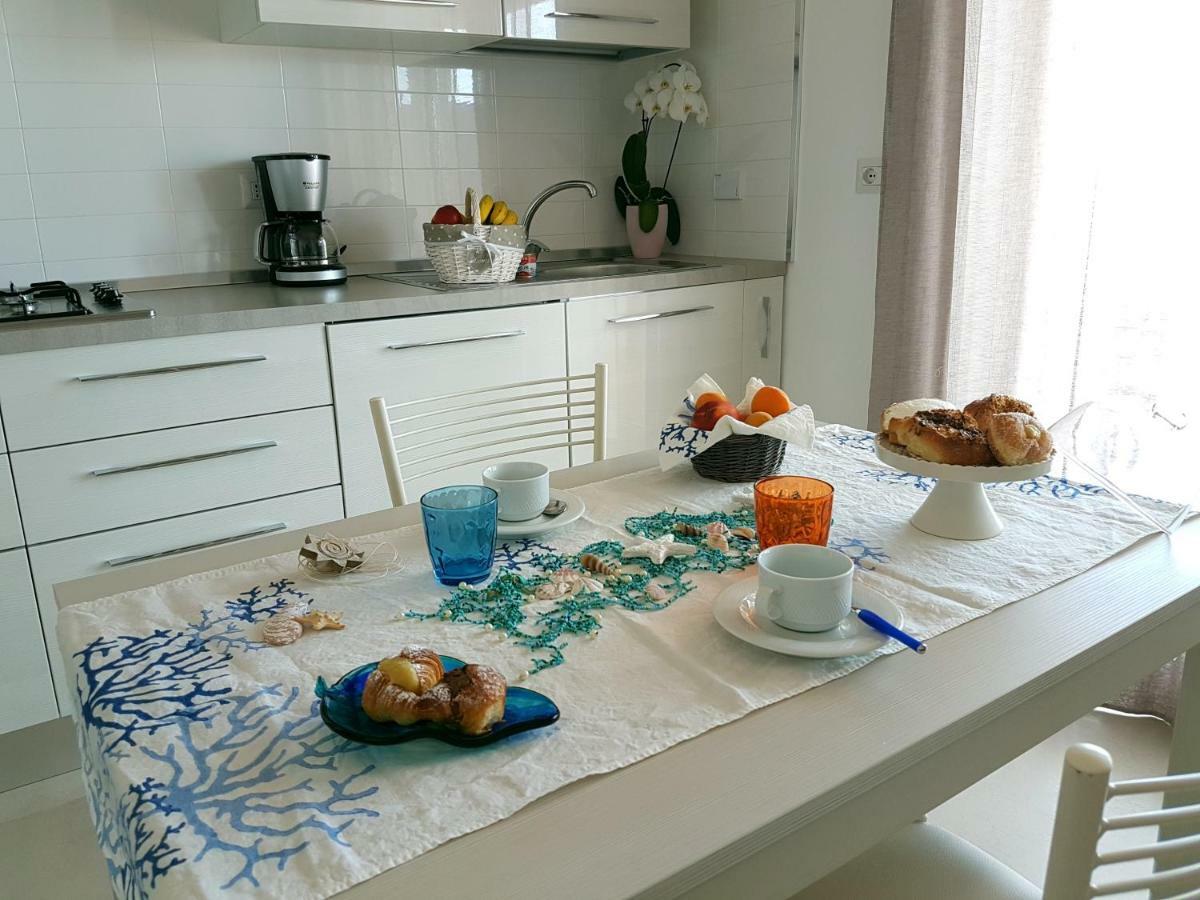 Mary'S Penthouse Leilighet Lido di Ostia Eksteriør bilde
